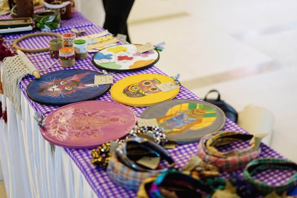 JD Institute Cochinu2019s Tanisi Sale hosted by students who hand embroidered wall hangings